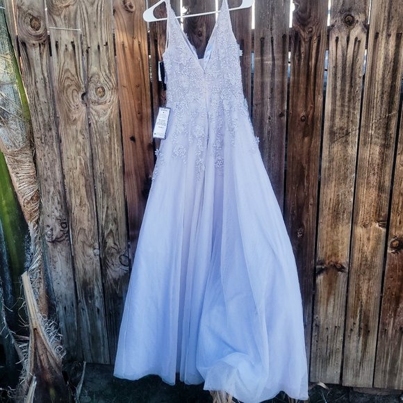 Xscape lace ball gown - Picture 5 of 13